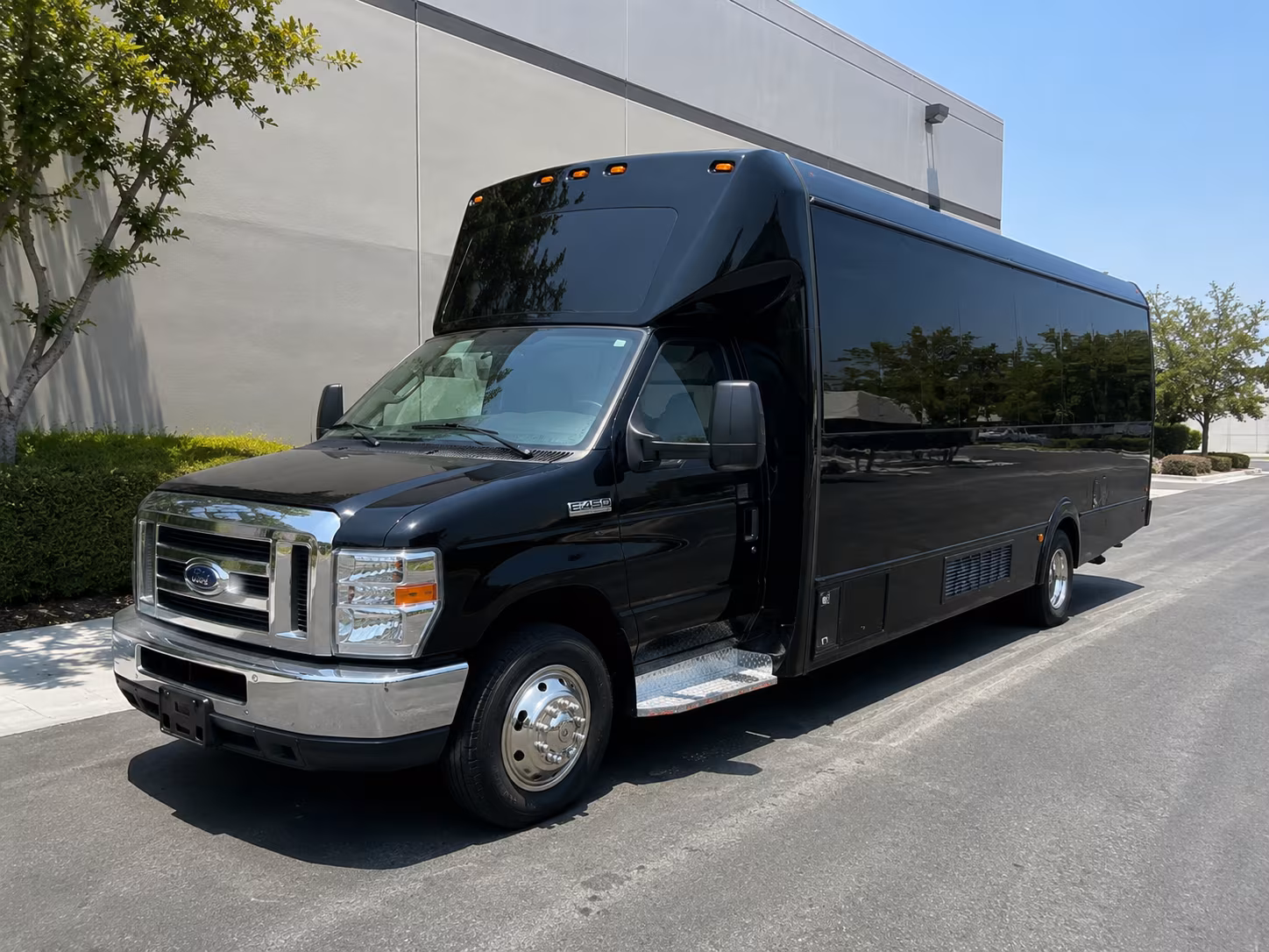 Scottsdale Prom & Homecoming Transportation onboard seating